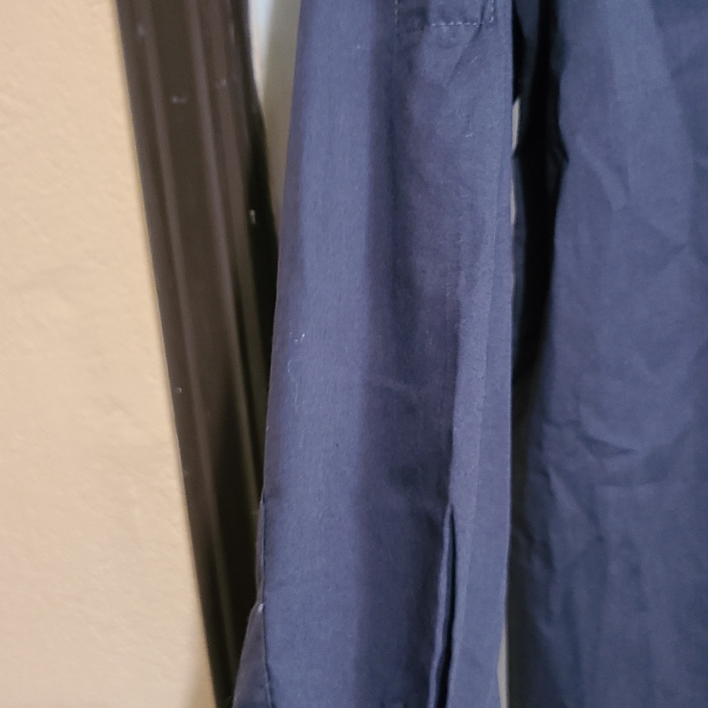 Button down shirt - Picture 5 of 5